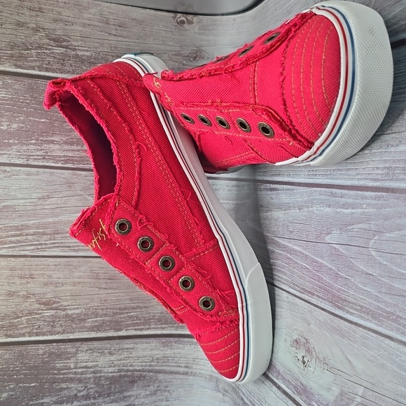 Blowfish Malibu's Play Jester Red Twill Sneaker size 9 - Picture 3 of 4